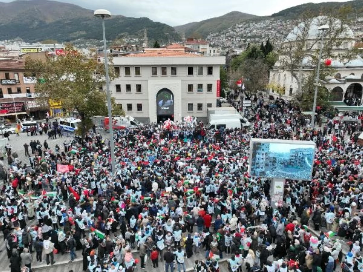 Bursa\'da Filistin İçin İnsan Zinciri ve Yürüyüş
