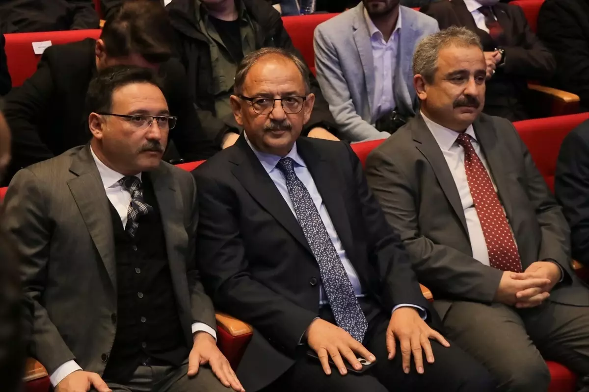 Kayseri\'de deprem bölgesindeki köylere 100 bine yakın çelik ev yapılacak