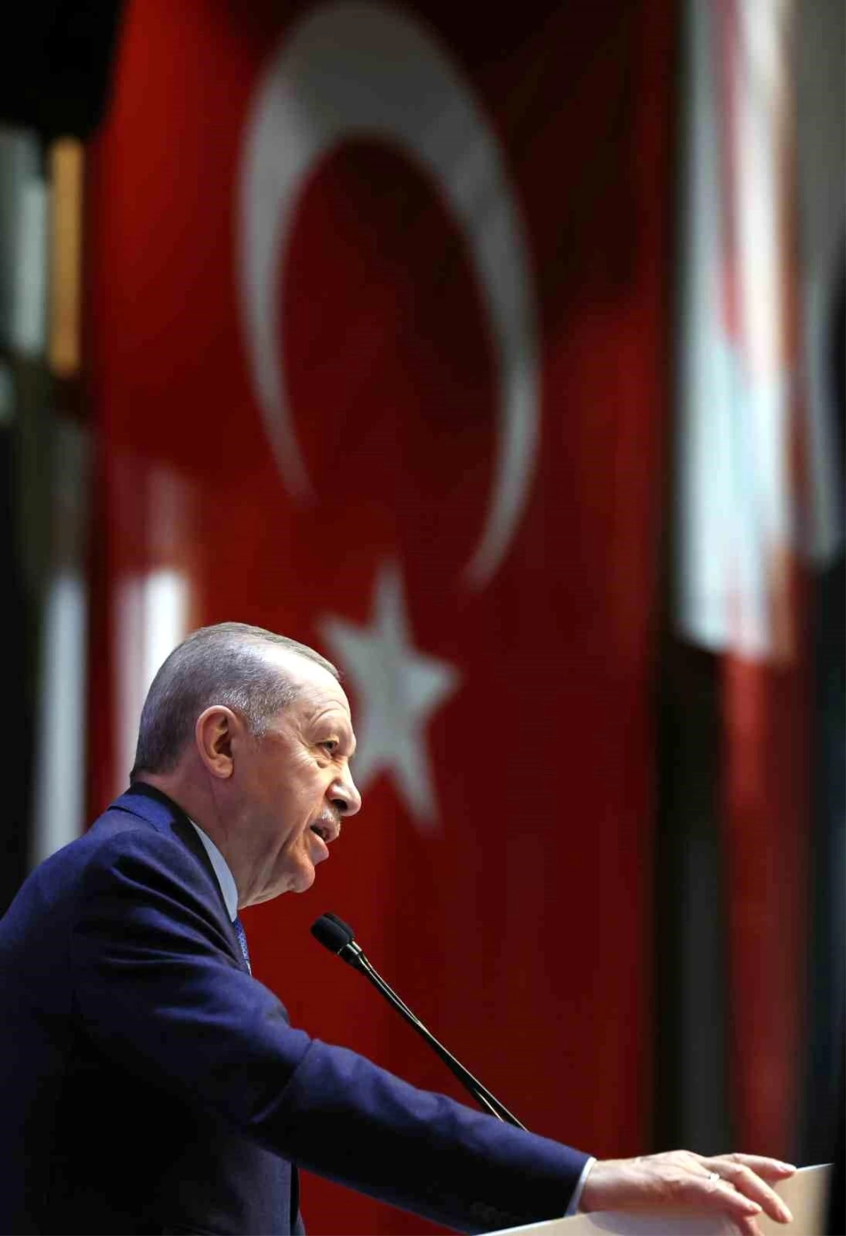 Cumhurbaşkanı Recep Tayyip Erdoğan, "Bazıları kadınlar için yaptığımız hizmetleri unutturmaya, gölgelemeye çalışıyor" dedi.