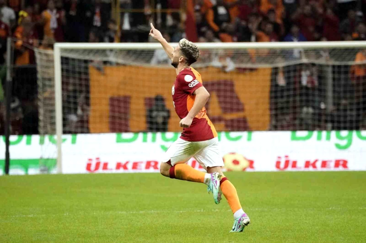 Mertens, Alanyaspor karşısında 2 gol attı