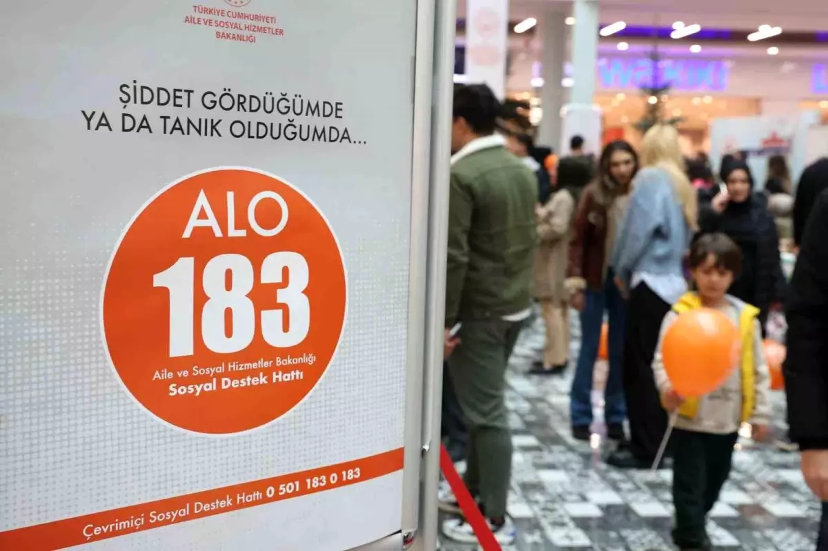 Elazığ\'da Kadına Yönelik Şiddetle Mücadele Günü Etkinliği