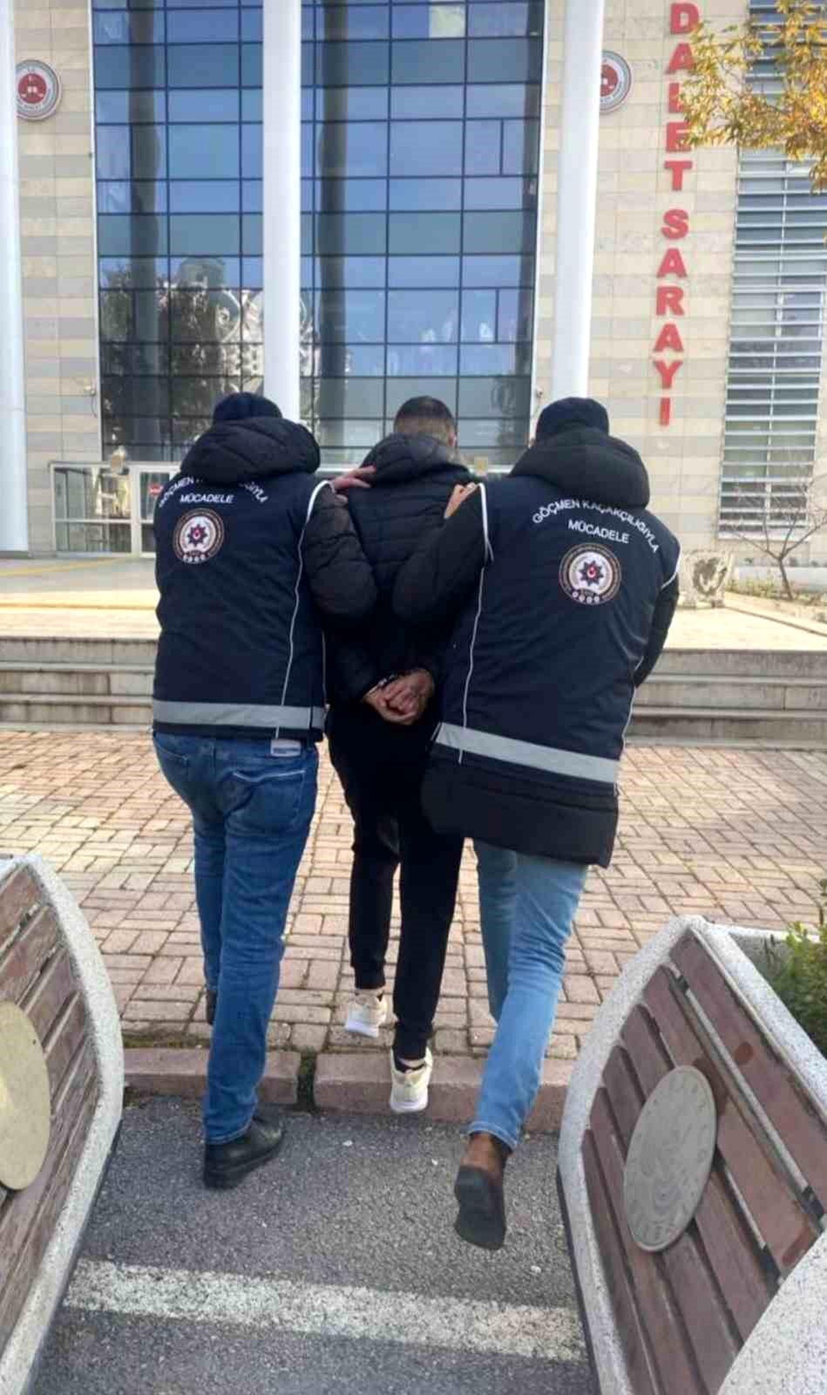 Elazığ\'da göçmen kaçakçılığı operasyonunda tutuklama