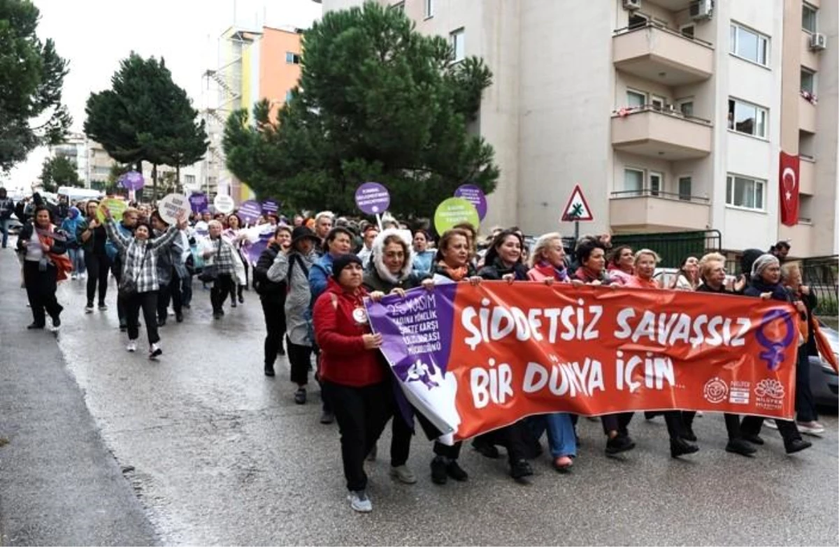 Nilüfer\'de Kadına Yönelik Şiddete Karşı Yürüyüş