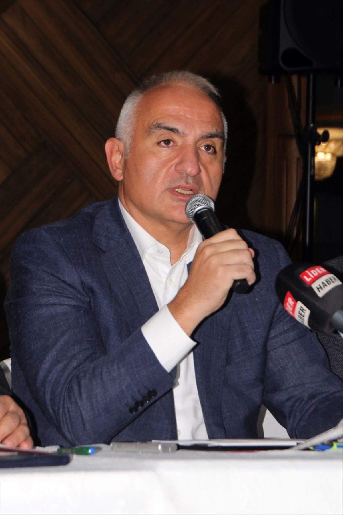 Kültür ve Turizm Bakanı Mehmet Ersoy, Antalya\'da muhtarlarla bir araya geldi