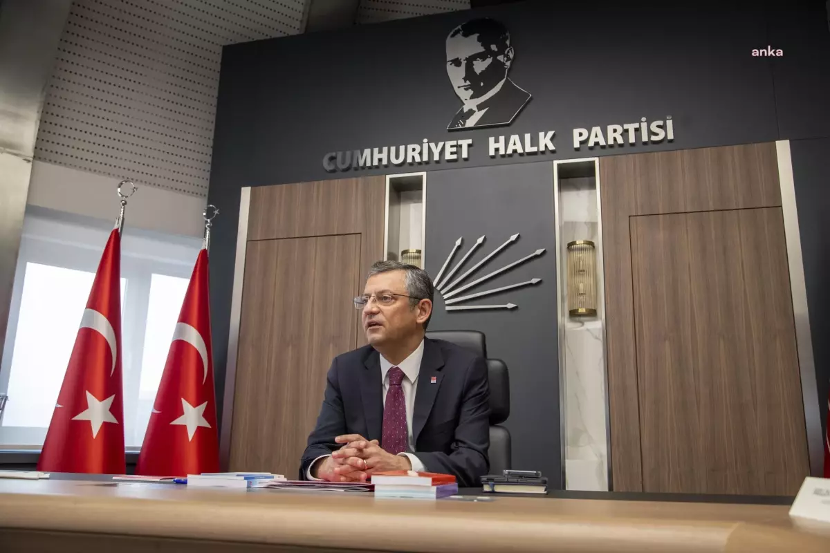 CHP Genel Başkanı Özgür Özel, Sosyalist Enternasyonal üyesi siyasi parti liderlerine mektup gönderdi