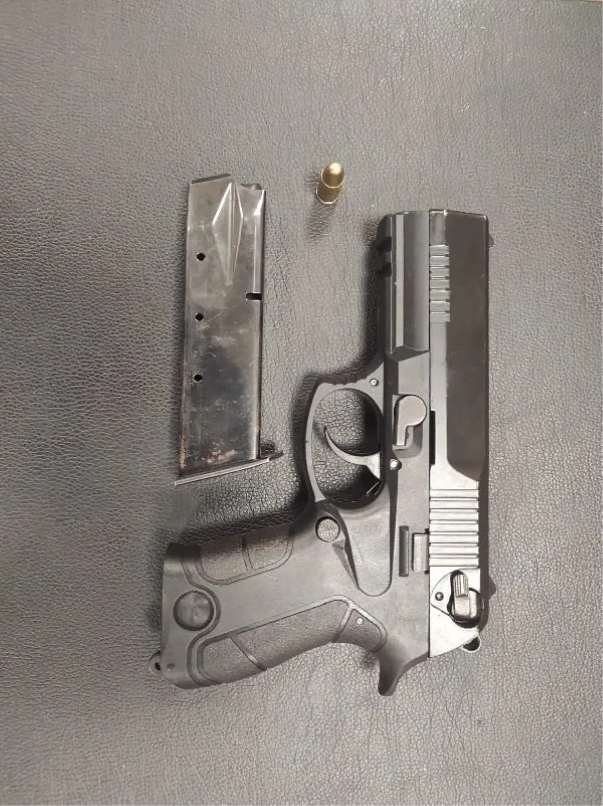 Pendik\'te Kadın Cinayeti: Eşini Çocuklarının Gözü Önünde Vurdu