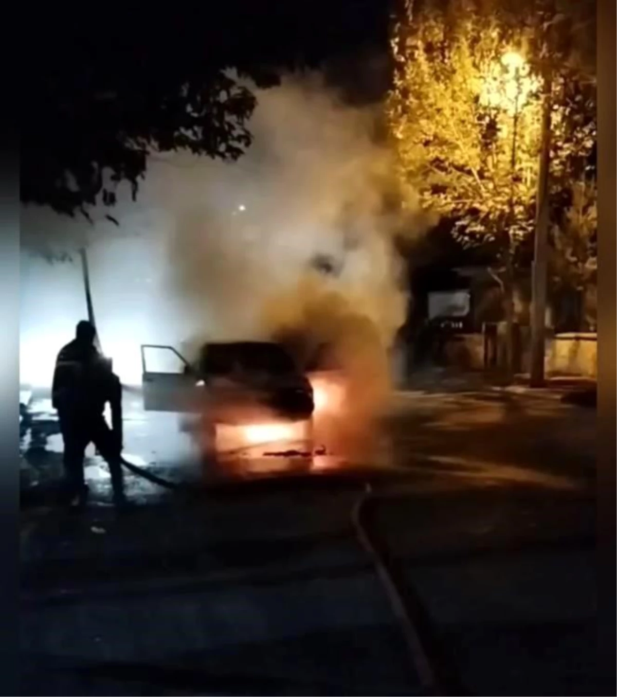 Şanlıurfa\'da otomobil yangını