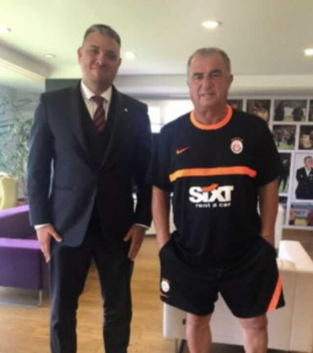 Telefondan birlikte çektirdikleri fotoğraf çıktı! İşte Seçil Erzan'ın Fatih Terim sorusuna verdiği cevap