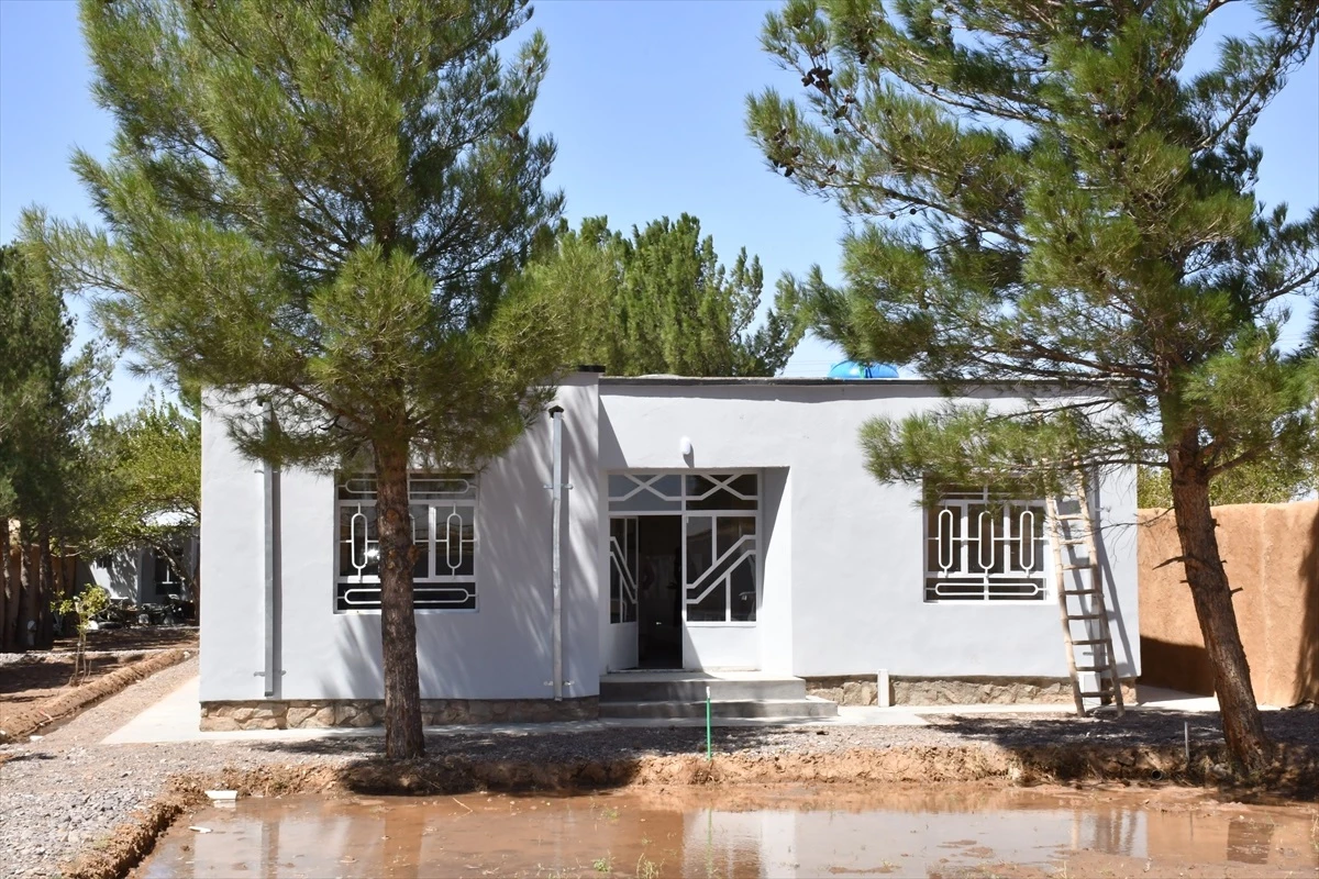 TİKA, depremden zarar gören okulu onardı
