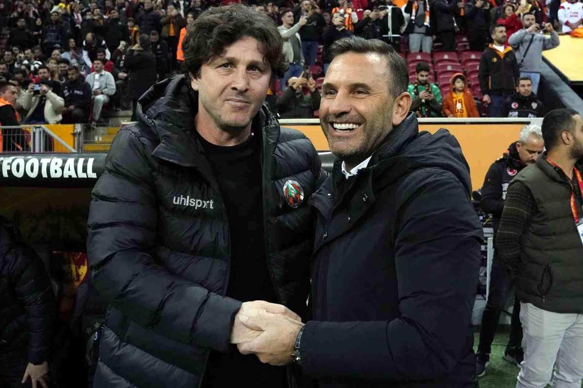 Trendyol Süper Lig: Galatasaray: 0 Alanyaspor: 0 (Maç devam ediyor)