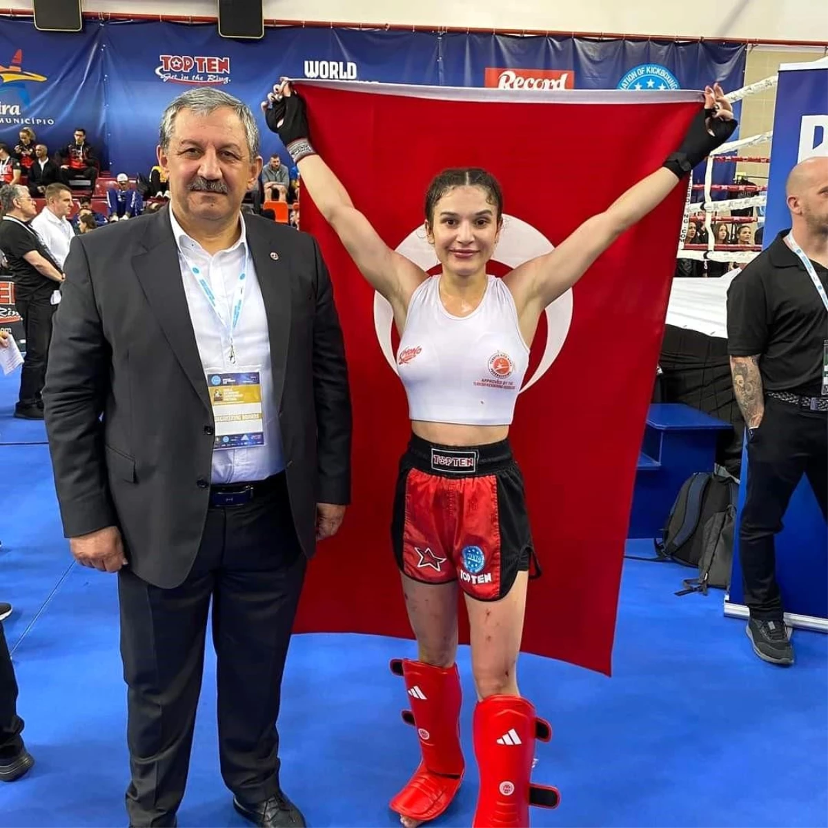 Tuncelili kick boksçu Erivan Barut dünya şampiyonu oldu