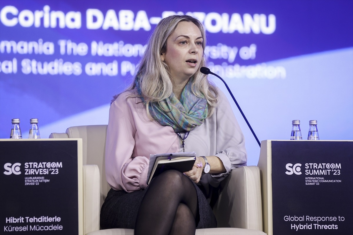 Uluslararası Stratejik İletişim Zirvesi\'nde "Hibrit Krizlerde İletişimsel Zorluklar" paneli düzenlendi