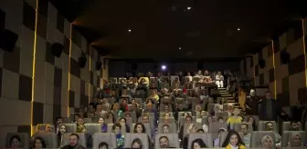 Uşak'ta öğretmenler 'Aybüke; Öğretmen Oldum Ben!' filmini izledi