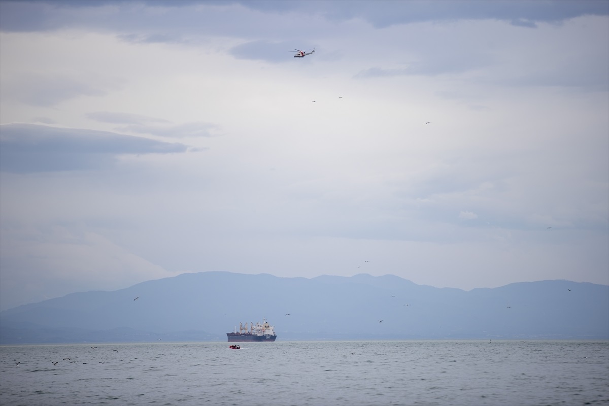 Zonguldak açıklarında batan geminin kayıp mürettebatı aranıyor