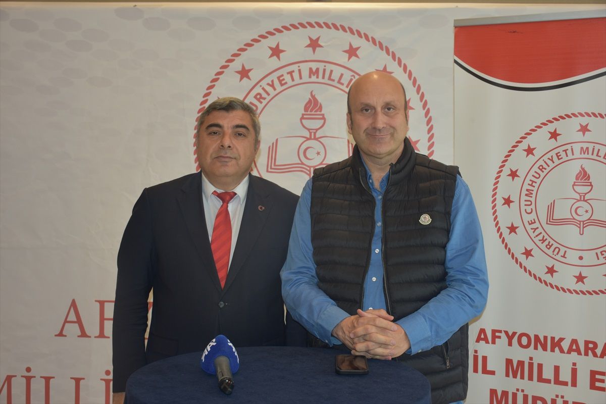 Afyonkarahisar\'da "Anne-Baba Okulu Eğitimleri" kapsamında iki konferans yapıldı