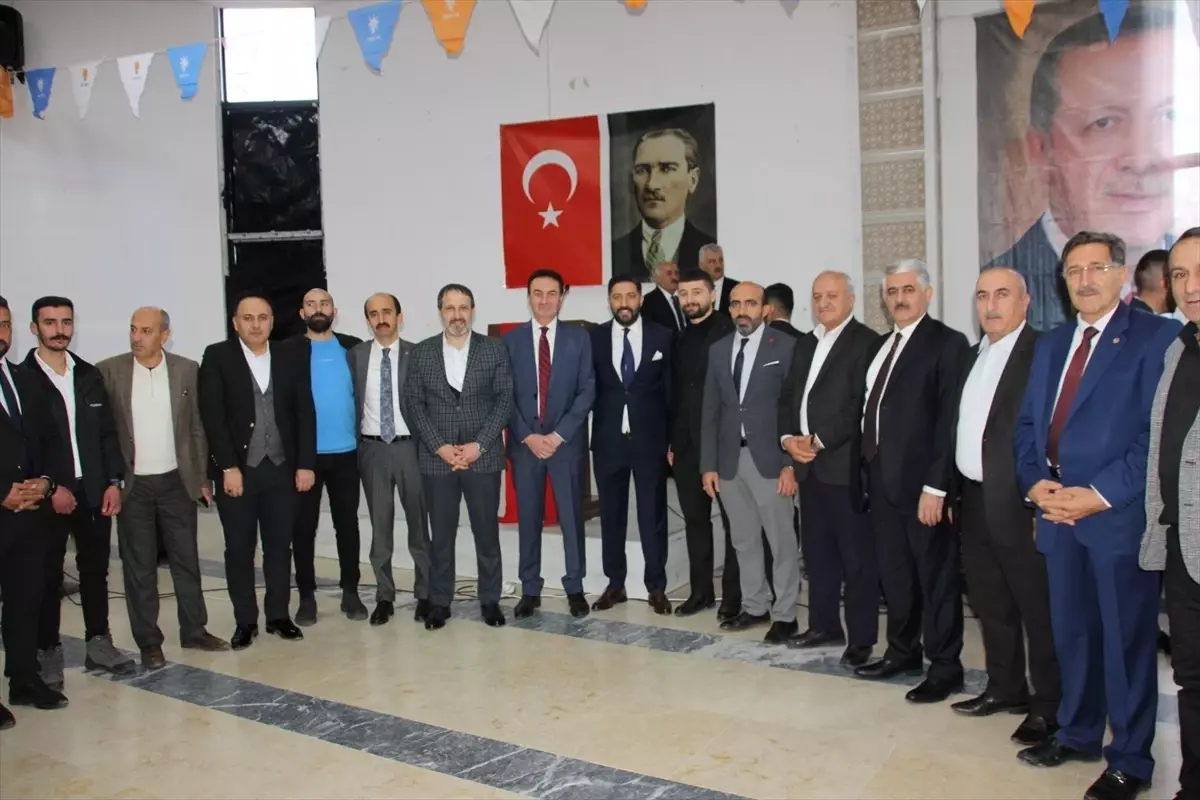 AK Parti Hakkari İl Teşkilatında, yerel seçimler için temayül yoklaması yapıldı