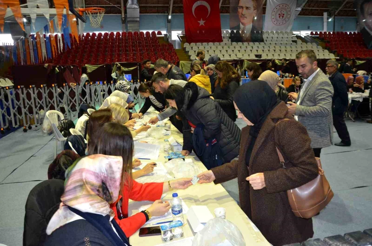 AK Parti Manisa İl Teşkilatında Temayül Yoklaması Yapıldı