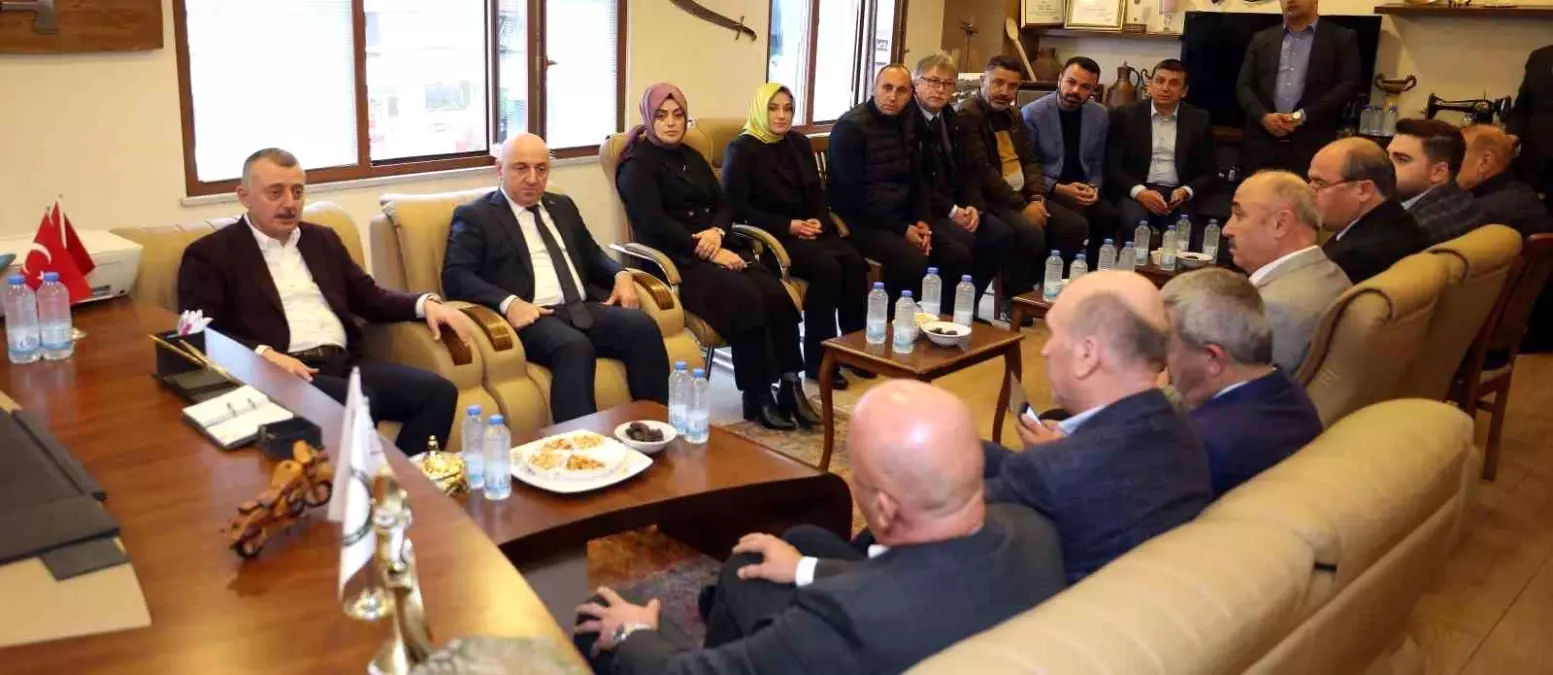 Başkan Büyükakın, Kocaeli Giresun Dernekler Federasyonu ile bir araya geldi