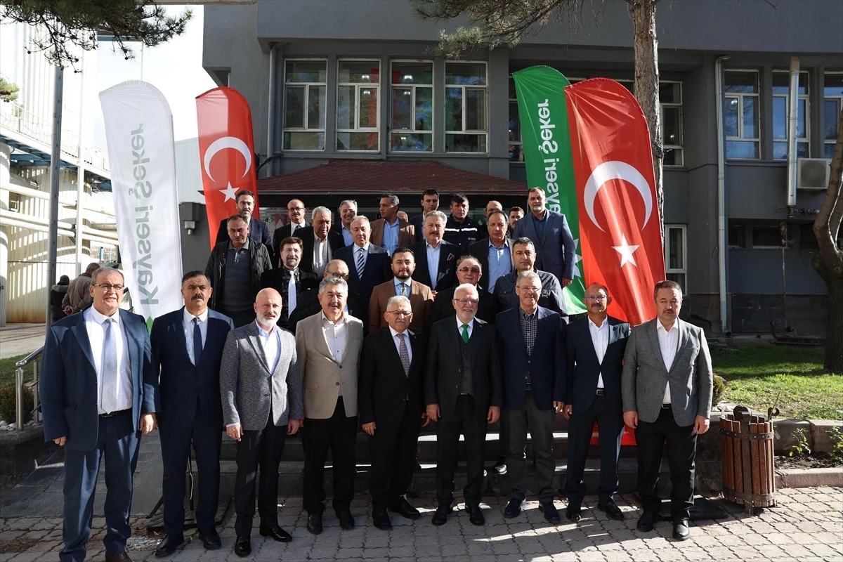 AK Parti Genel Başkanvekili ve Büyükşehir Belediye Başkanı Kayseri Şeker Fabrikası\'nı ziyaret etti