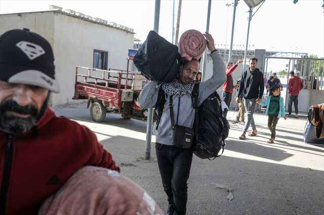 İsrail ordusu, sivillerin Gazze Şeridi'nin kuzeyine geçişini yasakladı İsrail ordusu, sivillerin Gazze Şeridi'nin kuzeyine geçişini yasakladı