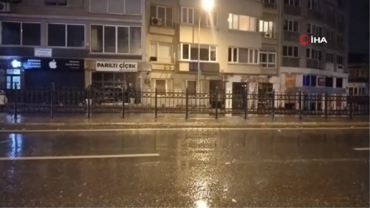 İstanbul Anadolu Yakası\'nda sağanak yağış etkili