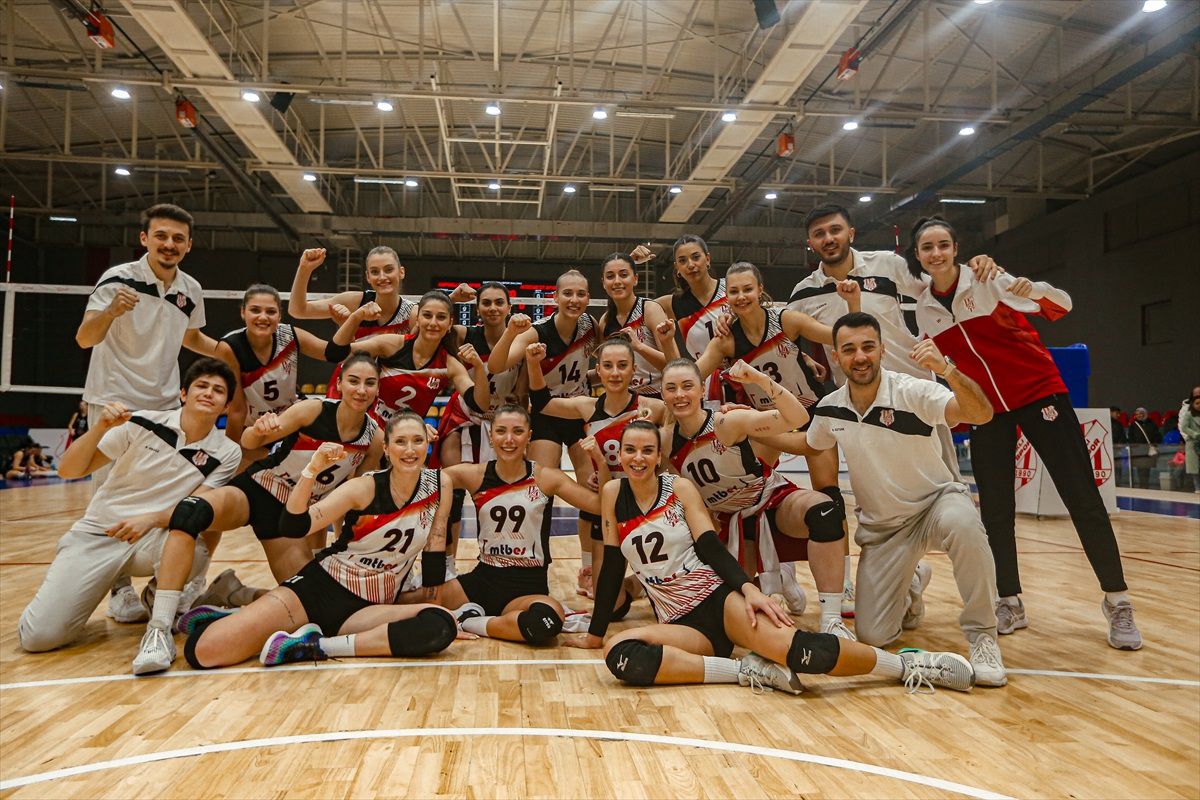 Kapaklı Sitespor, Aydeniz Et Ayvalık Gelişimspor'u 3-0 mağlup etti
