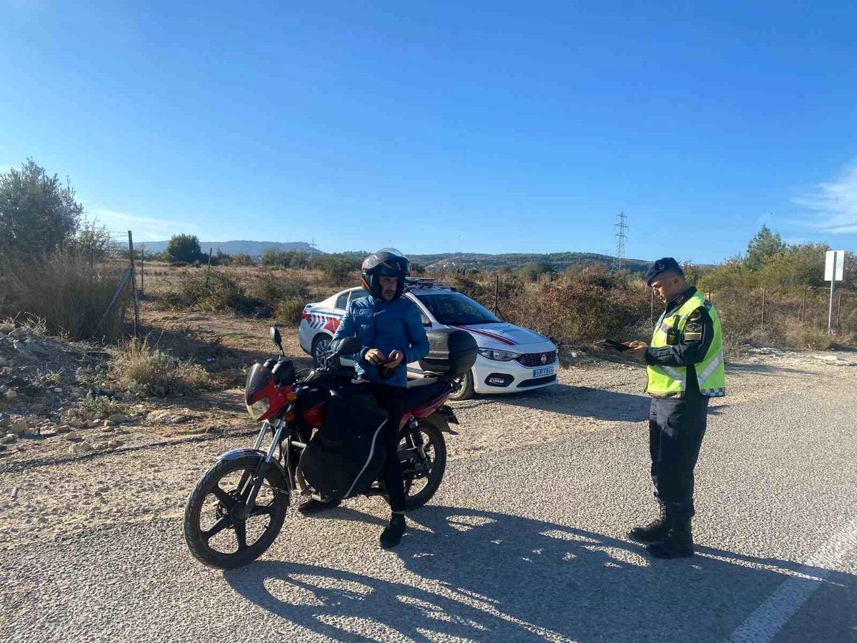 Mersin\'de motosiklet ve motorlu bisiklet denetimi