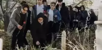 Elbistan Dulkadiroğlu Anadolu Lisesi öğrencileri depremde hayatını kaybeden öğretmenlerini andı