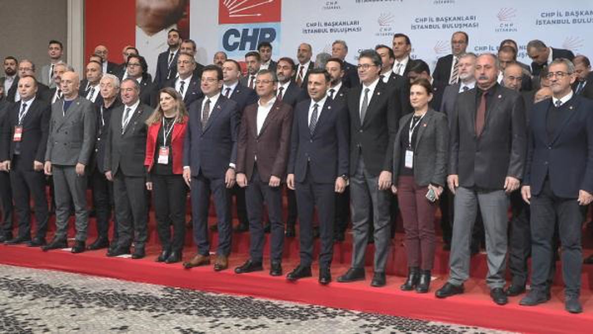 Özgür Özel: Başarmaya mecbur olduğumuz bir süreci yöneteceğiz