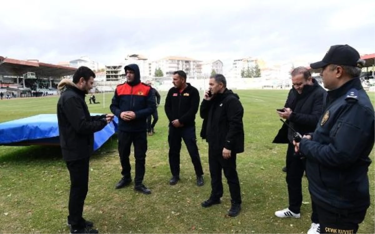 Kırşehir FK ile Serikspor mücadelesi öncesi çatı uçtu