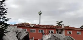 Kırşehir FK - Serikspor Maçı Öncesi Çatı Sahaya Düştü