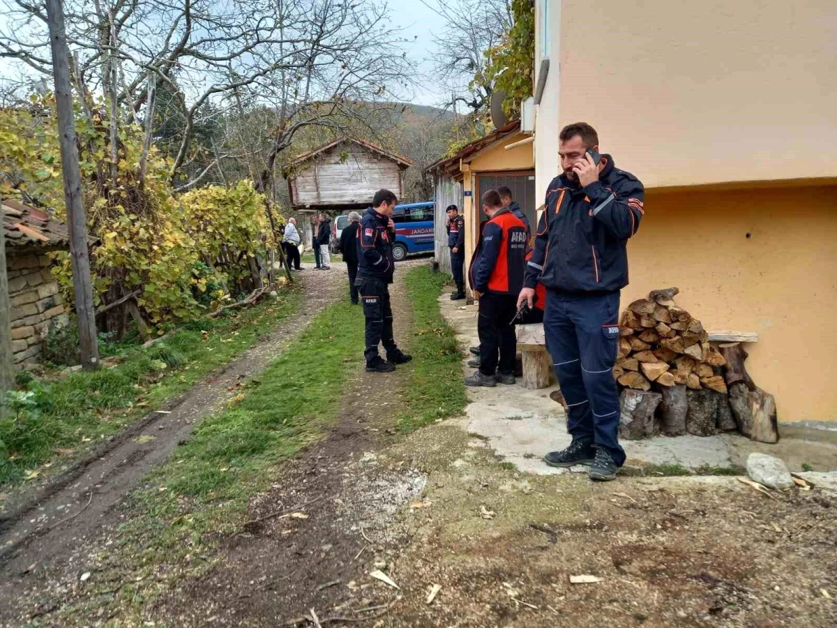Sinop\'ta aşırı fırtına sonucu tahıl ambarı devrildi, bir kişi hayatını kaybetti