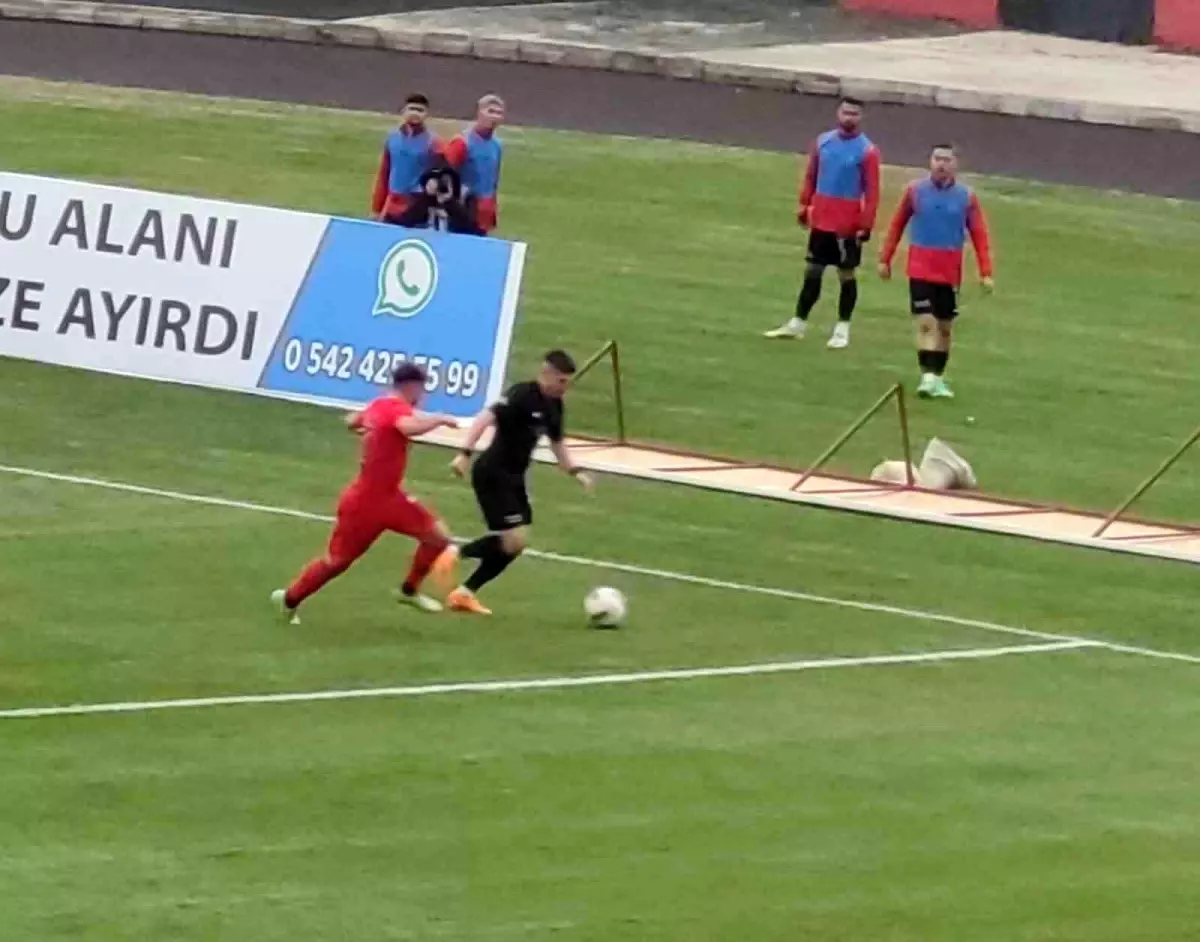 Vanspor FK ile Nazilli Belediyespor 2-2 berabere kaldı