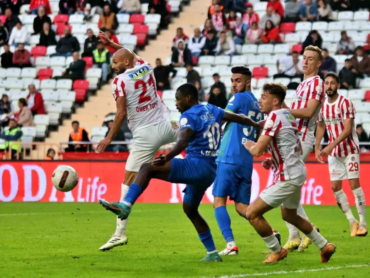 Antalyaspor ve Çaykur Rizespor Berabere Kaldı