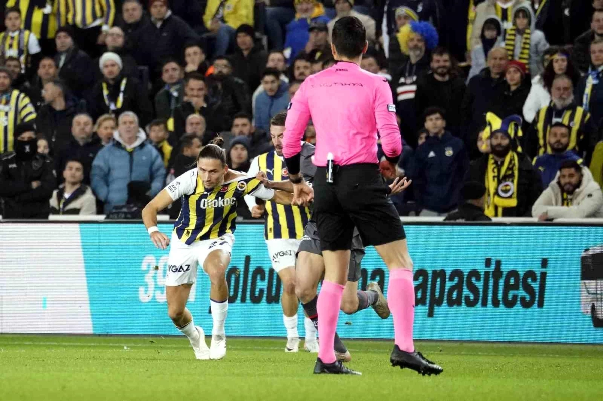 Trendyol Süper Lig: Fenerbahçe: 0 Karagümrük: 0 (Maç devam ediyor)