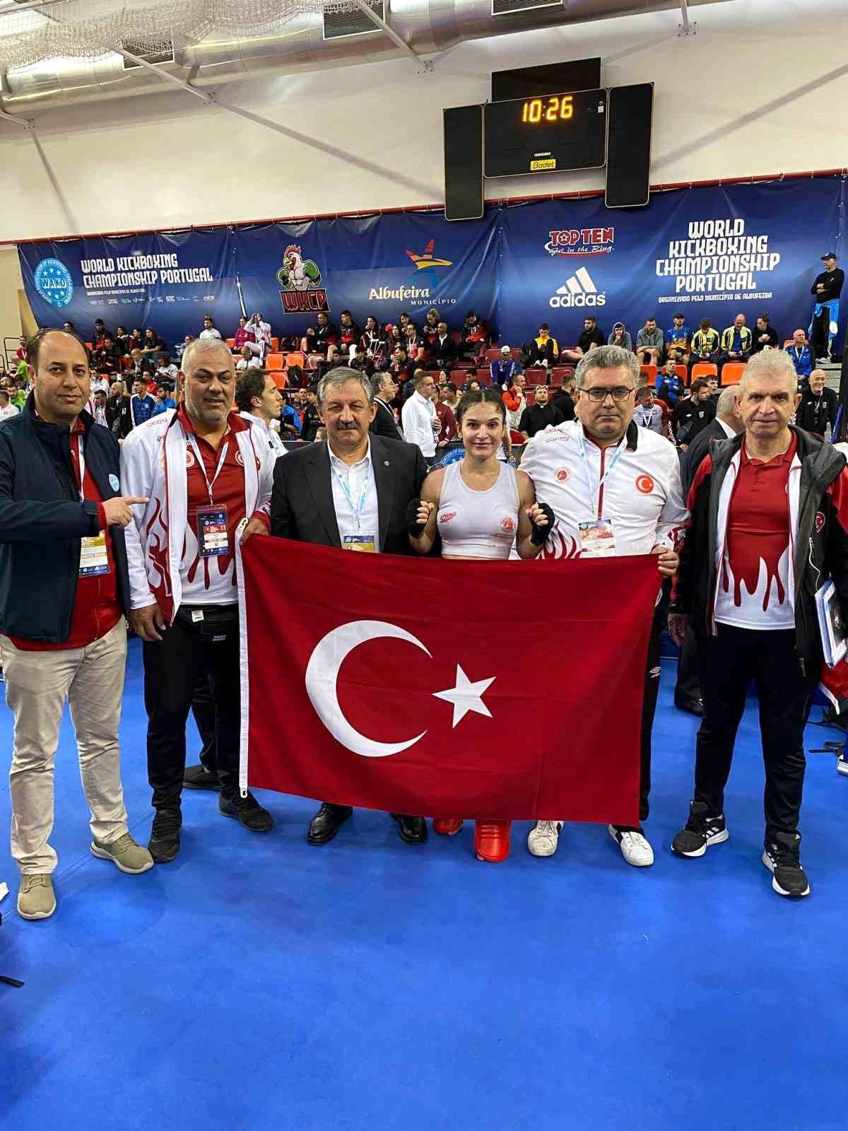 Tuncelili Kick Boks Sporcusu Erivan Barut Dünya Şampiyonu Oldu