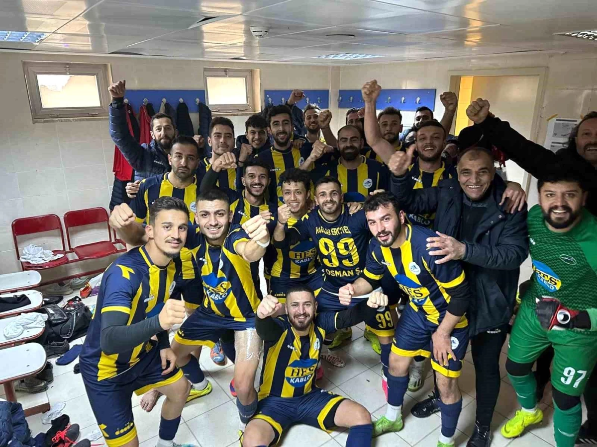 Hacılar Erciyesspor, Erzincan Ulalarspor\'u 4-0 mağlup etti