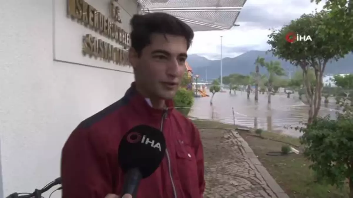 Depremde çöken İskenderun Körfezi'nde kuvvetli yağış sonrası denizle kara birleşti 