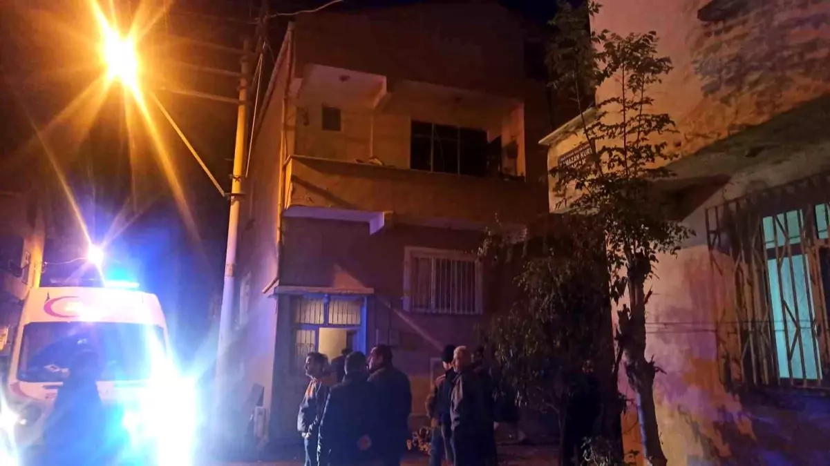 Samsun\'da elektrikli battaniyeden çıkan yangında 2 kişi dumandan etkilendi