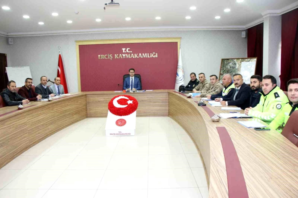 Van\'ın Erciş Kaymakamı başkanlığında kış tedbirleri toplantısı yapıldı
