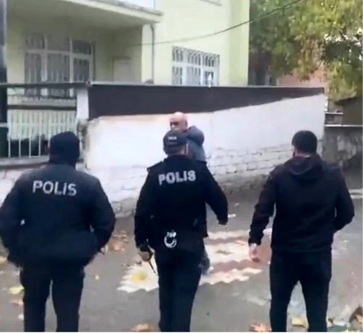 Kırşehir\'de yapılan operasyonda 17 kişi yakalandı