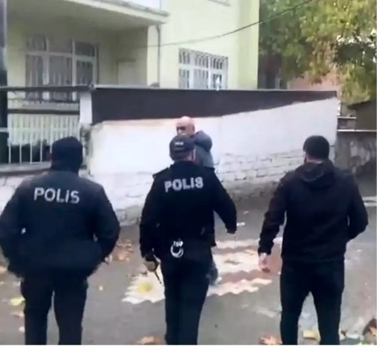 Kırşehir\'de yapılan operasyonda 17 kişi yakalandı
