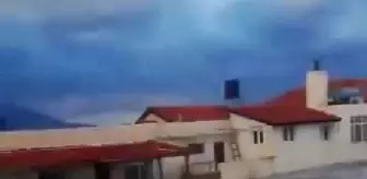 İskenderun'da cadde ve sokaklar su altında kaldı (4)