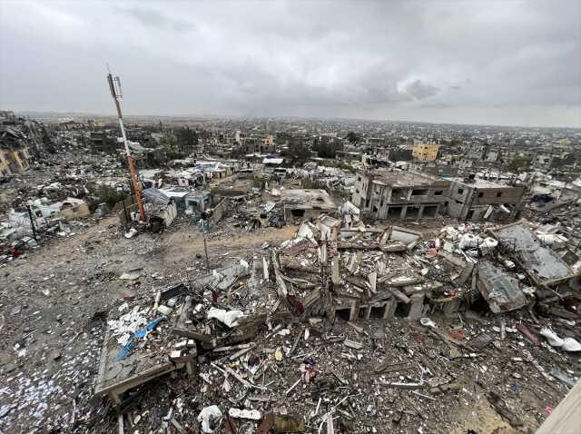 İsrail askeri, 2 yaşına giren kızının doğum gününü binayı havaya uçurarak kutladı İsrail askeri, 2 yaşına giren kızının doğum gününü binayı havaya uçurarak kutladı