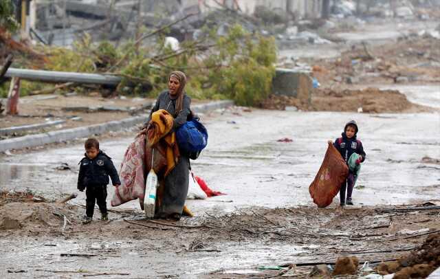 İsrail askeri, 2 yaşına giren kızının doğum gününü binayı havaya uçurarak kutladı İsrail askeri, 2 yaşına giren kızının doğum gününü binayı havaya uçurarak kutladı