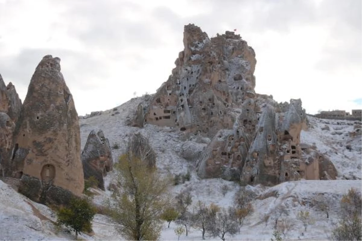 Kapadokya\'da Mevsimin İlk Kar Yağışı
