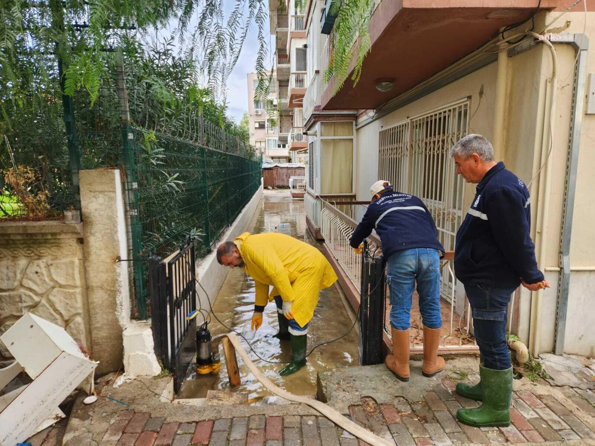 İzmir\'de yoğun yağış ve fırtına sonucu su baskınları yaşandı