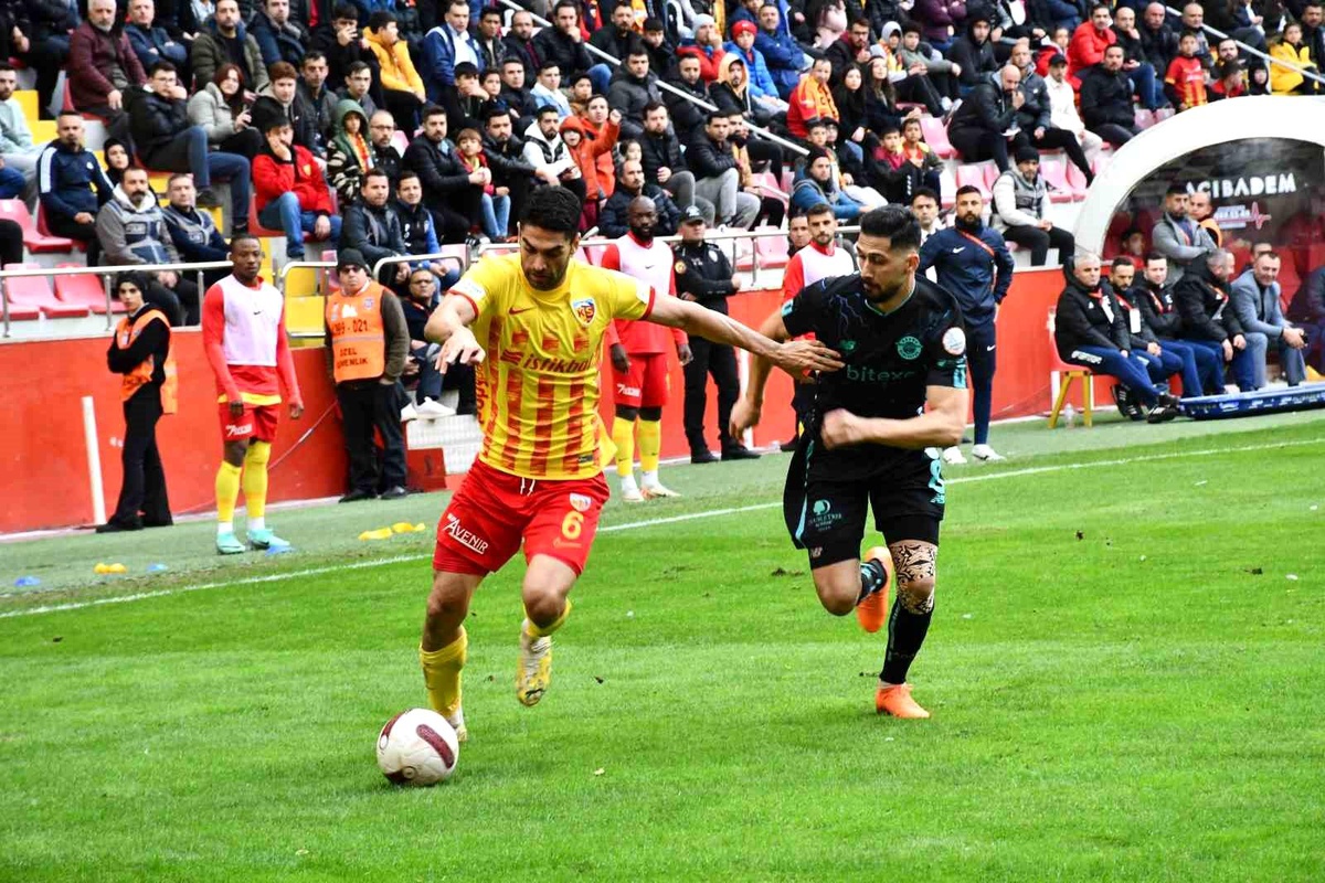 Kayserispor ile Adana Demirspor Berabere Kaldı