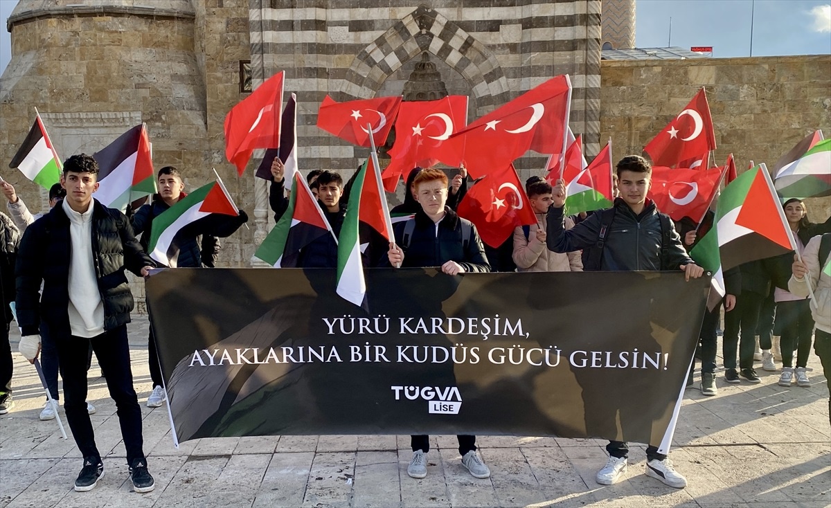 Kırşehir\'de İsrail\'in Filistin\'e yönelik saldırılarını protesto