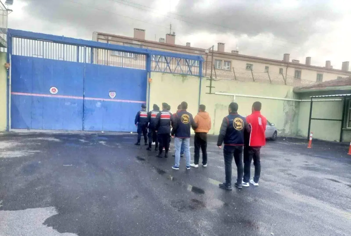 Nevşehir\'de 5 firari şahıs yakalandı